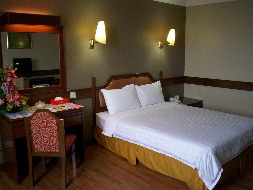 Hotel Grand Crystal Alor Setar Ngoại thất bức ảnh