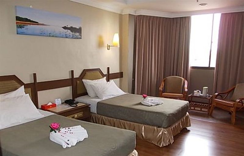 Hotel Grand Crystal Alor Setar Ngoại thất bức ảnh